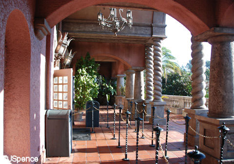 Tower of Terror HS walkway Riverside Inn