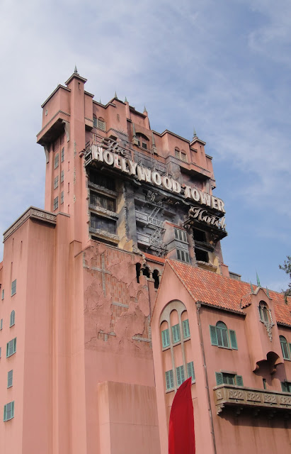 wdw_tower_of_terror_plain_side